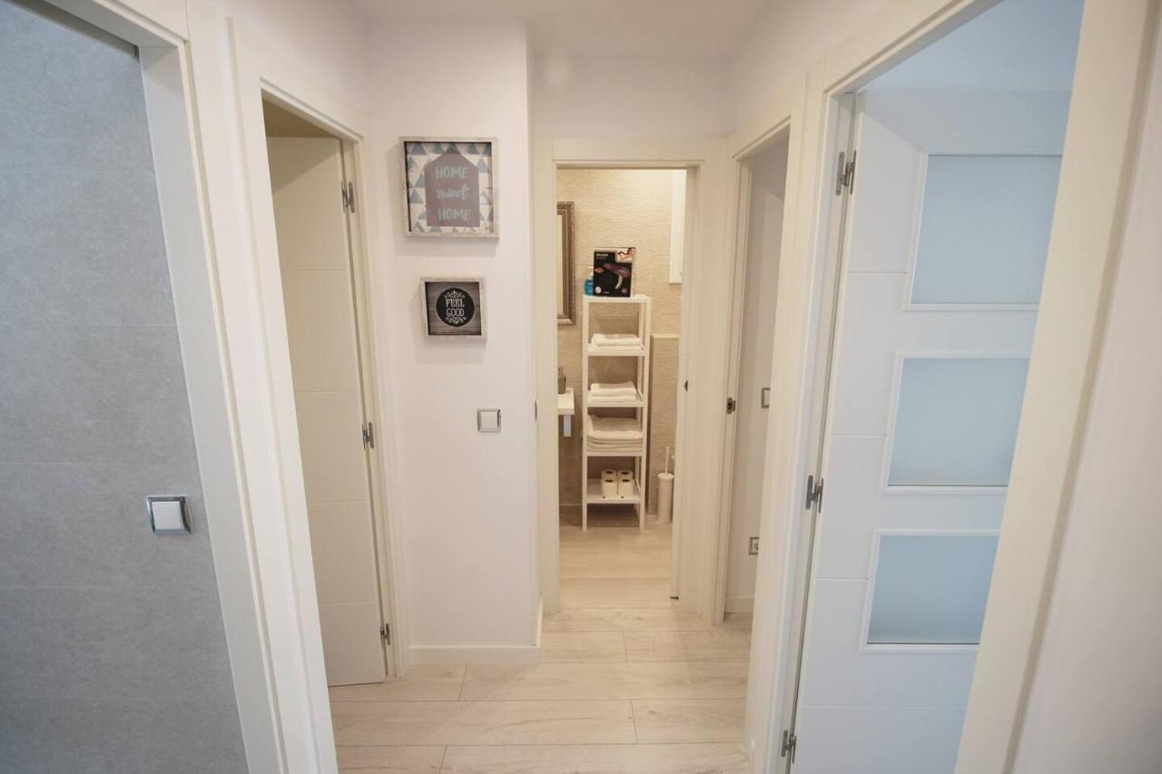 Family Deluxe Apartment Beach กาสเตย์เดเฟลส์ ภายนอก รูปภาพ